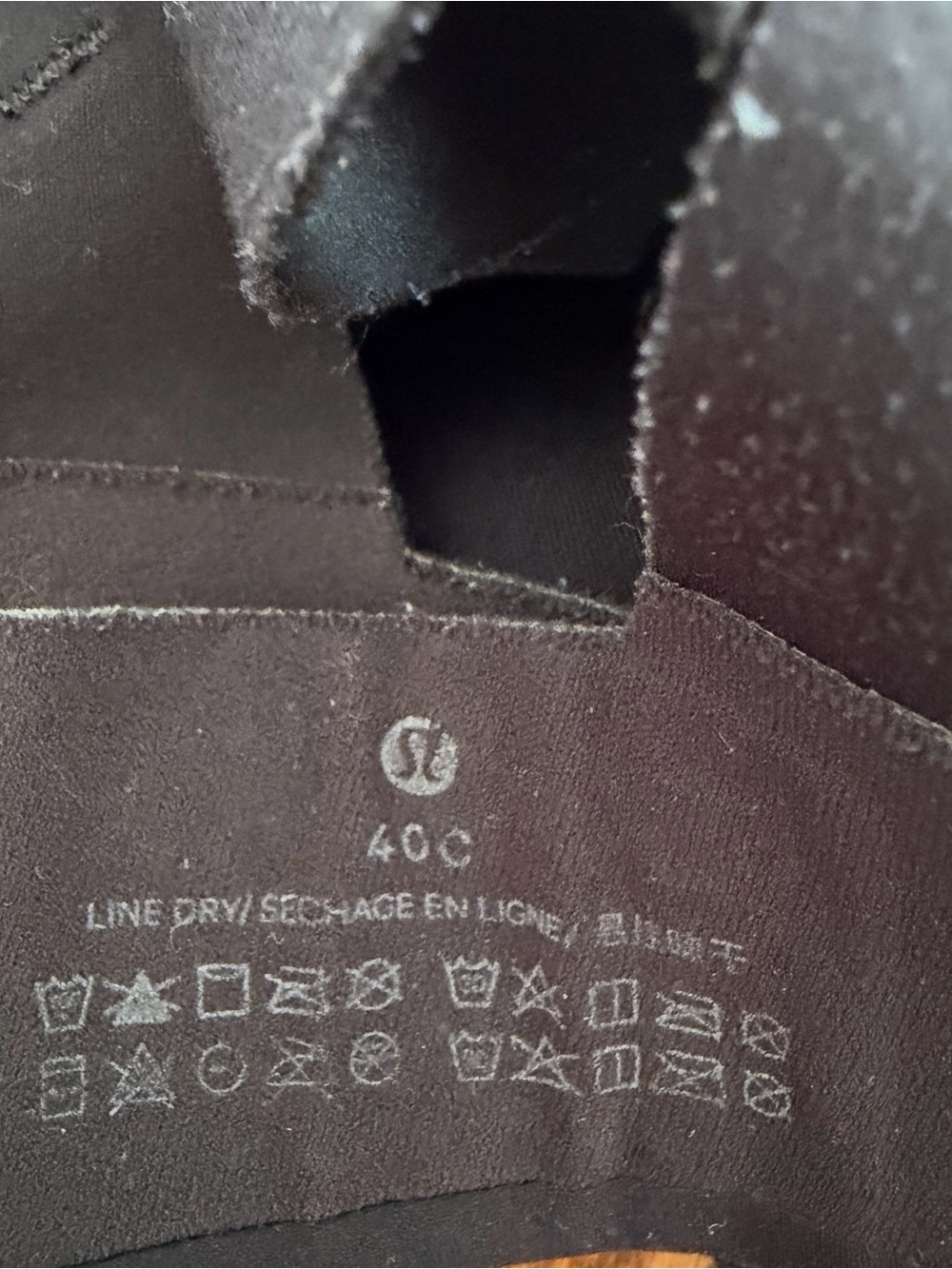 lululemon athletica Black Supportive V-Neck Sports Bra 40c - Picture 3 of 3